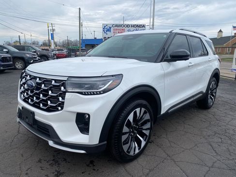 Used 2025 Ford Explorer Platinum w/ LUX Leather Package image 8