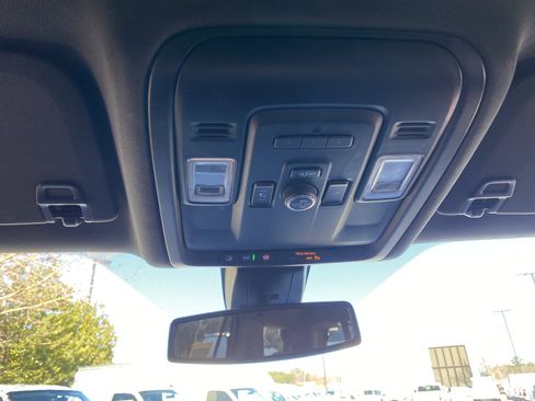 Used 2021 Chevrolet Tahoe Premier image 32