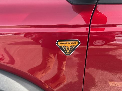 New 2025 Ford Bronco Badlands image 9