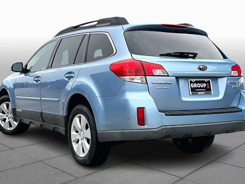 Used 2011 Subaru Outback 2.5i Premium w/ All-Weather Pkg image 11
