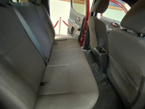 Used 2018 Toyota Tacoma TRD Sport image 25