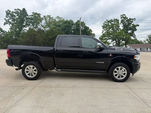 Used 2021 RAM 2500 Laramie AWD/4WD image 2