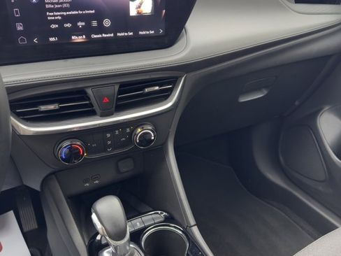 Used 2024 Buick Encore GX Preferred image 20