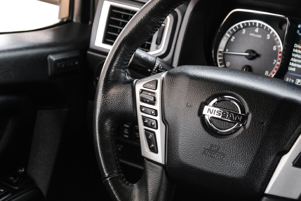 Used 2019 Nissan Titan SL w/ Midnight Edition RWD image 13