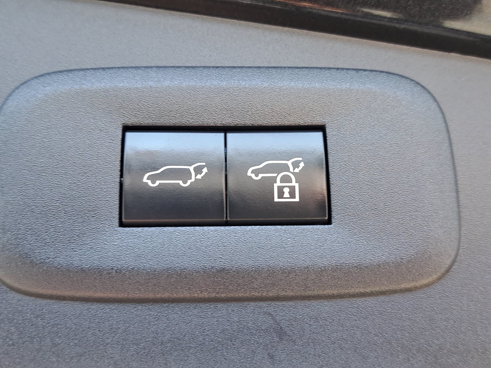 Used 2024 Lexus RZ 300e Premium w/ Technology Package FWD image 15