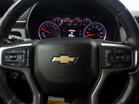 Used 2021 Chevrolet Suburban LT AWD/4WD image 24
