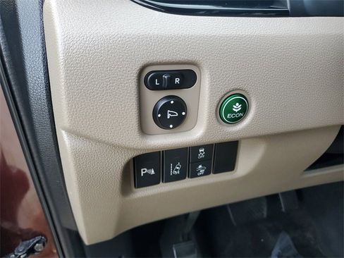 Used 2016 Honda Pilot Elite image 19