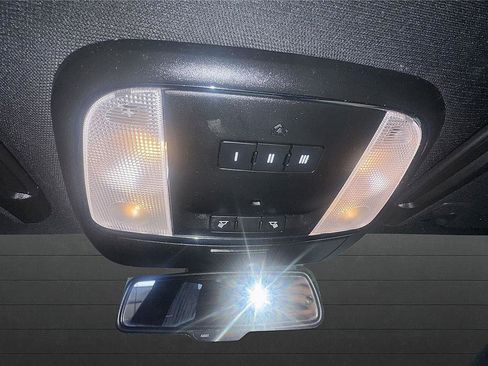 Used 2018 Dodge Charger GT image 10