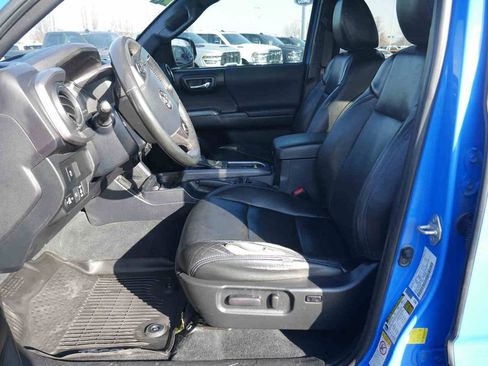 Used 2020 Toyota Tacoma TRD Off-Road w/ TRD Premium Off Road Package image 27