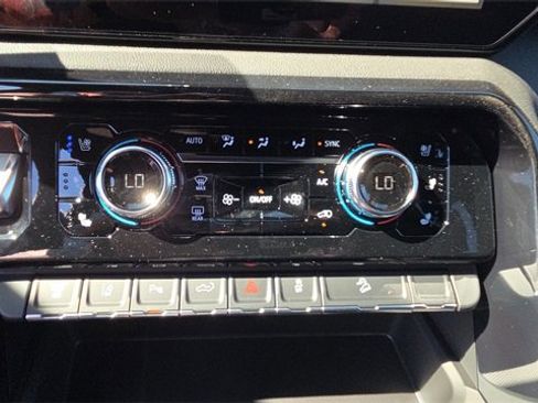 New 2026 GMC Sierra 2500 AT4 w/ Technology Package image 33