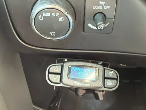 Used 2013 Chevrolet Express 4500 w/ Shuttle Bus Package RWD image 27