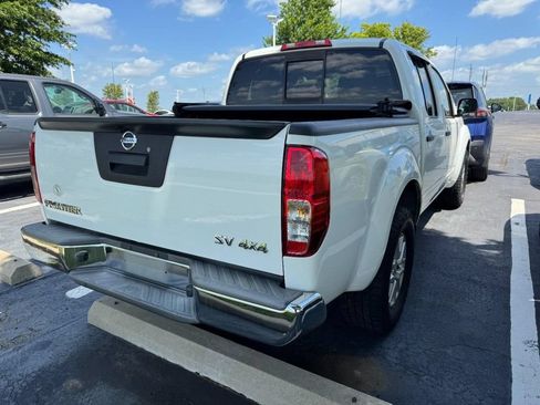 Used 2015 Nissan Frontier SV AWD/4WD image 4