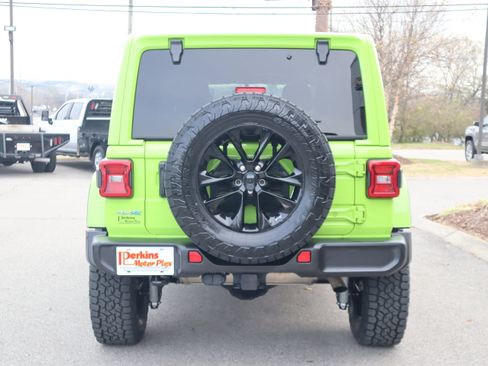 Used 2021 Jeep Wrangler Unlimited Sahara w/ Cold Weather Group image 9