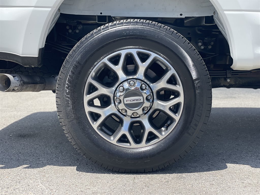 Used 2022 Ford F350 Lariat w/ Lariat Ultimate Package AWD/4WD image 36