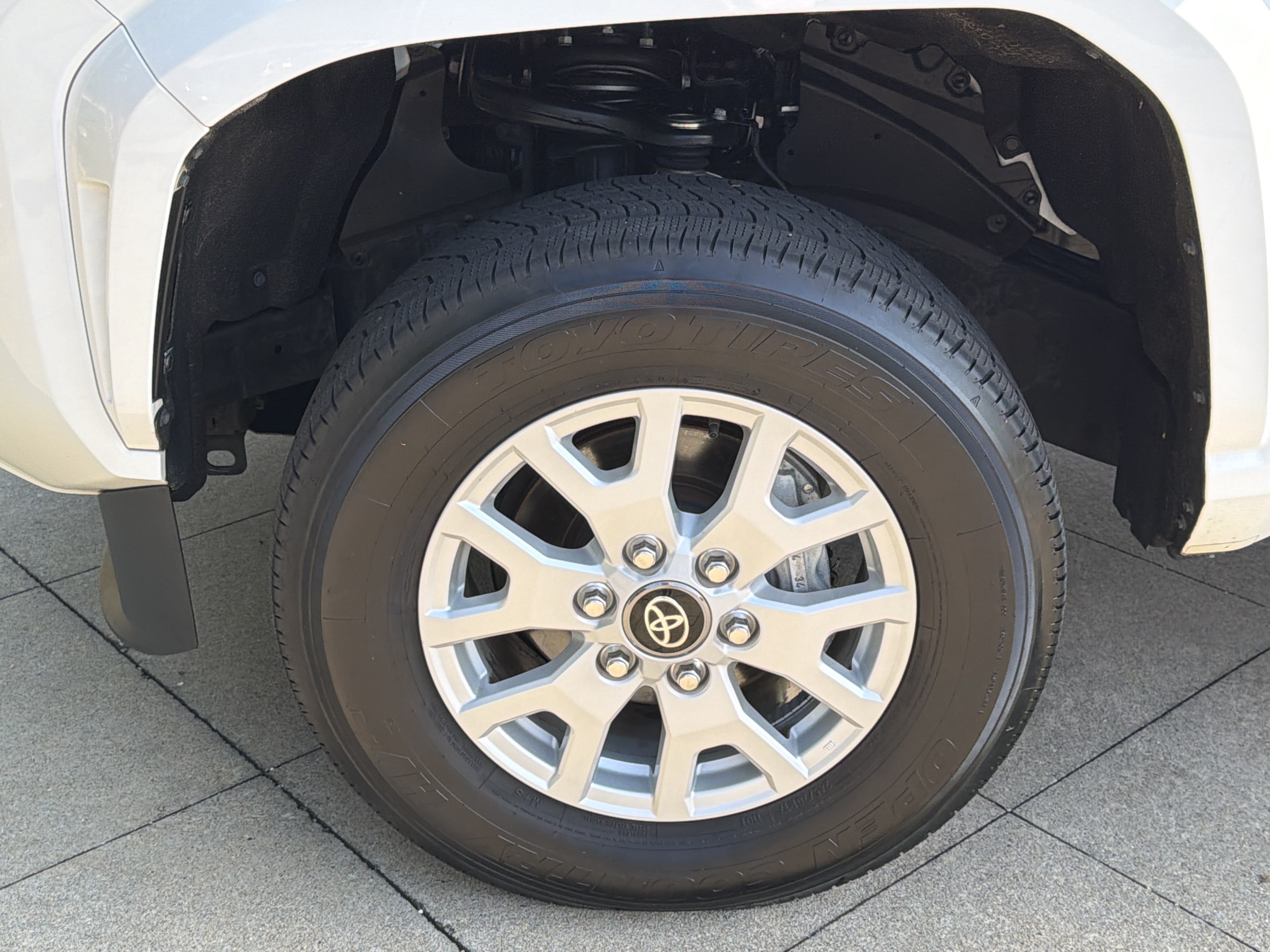 Used 2024 Toyota Tacoma SR5 RWD image 11