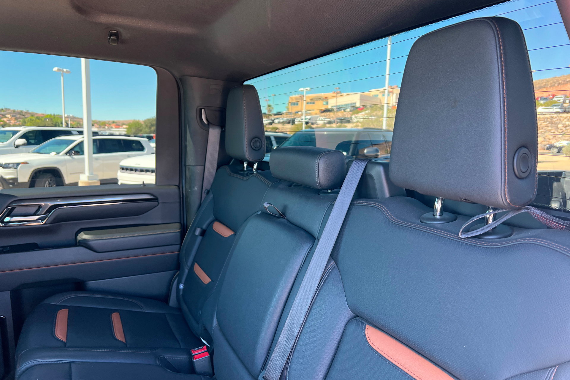 Used 2024 GMC Sierra 3500 AT4 AWD/4WD image 21