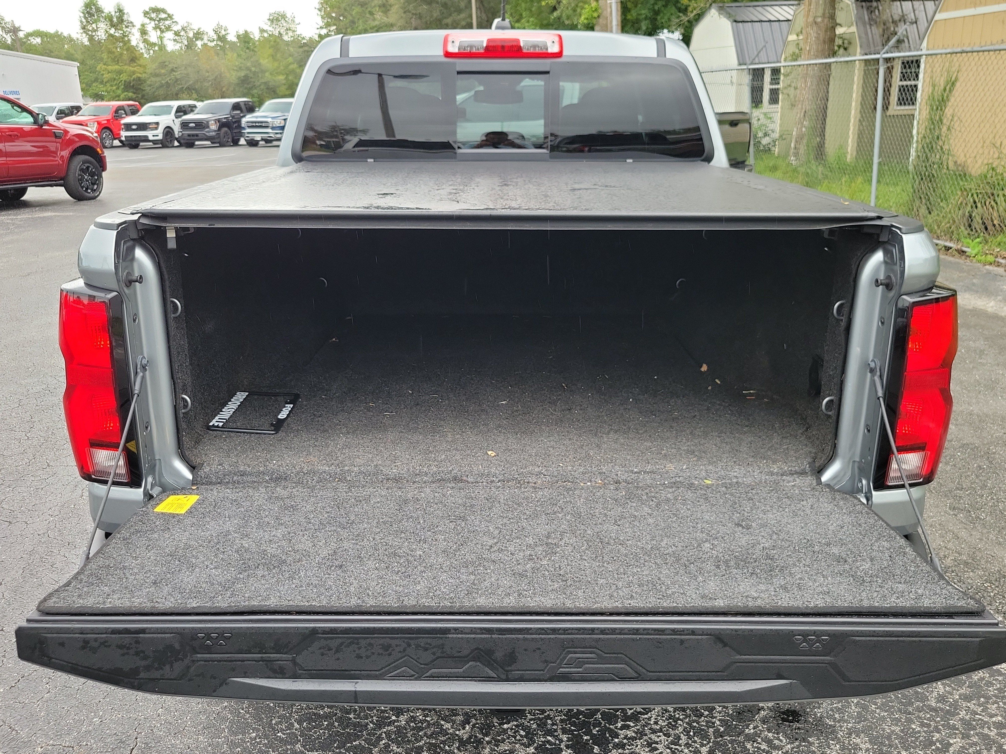 Used 2024 Chevrolet Colorado LT w/ LT Convenience Package III RWD image 8