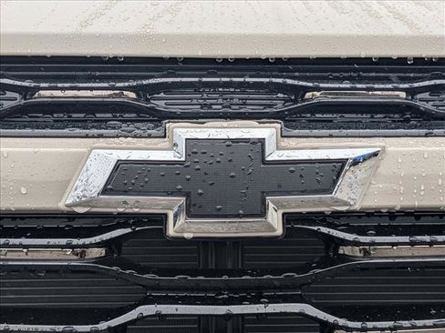 New 2026 Chevrolet Trax ACTIV w/ Sunroof Package image 17