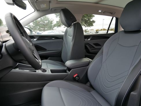 New 2026 Volkswagen Tiguan SE image 4