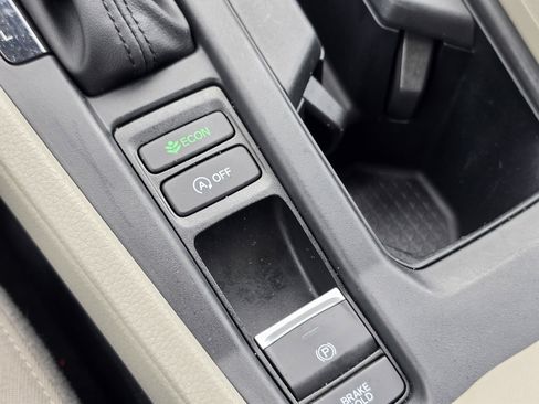 Certified 2025 Honda Accord SE image 26