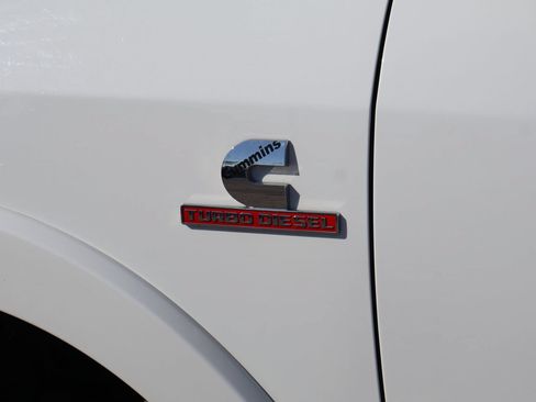 Used 2021 RAM 2500 Laramie AWD/4WD image 3