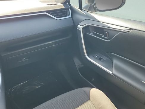 Used 2025 Toyota RAV4 LE AWD/4WD image 13