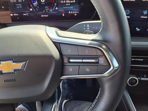 Used 2025 Chevrolet Traverse LT AWD/4WD image 77