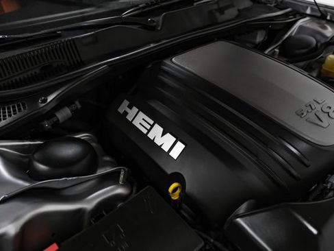 Used 2017 Dodge Challenger R/T RWD image 41