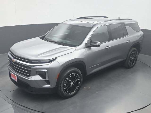 Used 2026 Chevrolet Traverse LT w/ Sun and Wheel Package FWD image 25