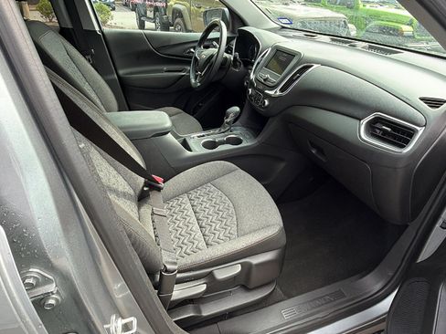 Used 2024 Chevrolet Equinox LT FWD image 19