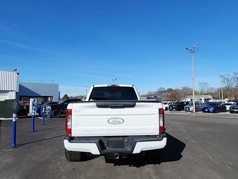 Used 2017 Ford F250 XLT image 4