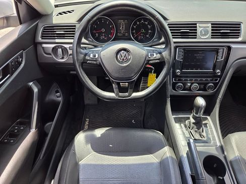 Used 2017 Volkswagen Passat 1.8T R-Line FWD image 15