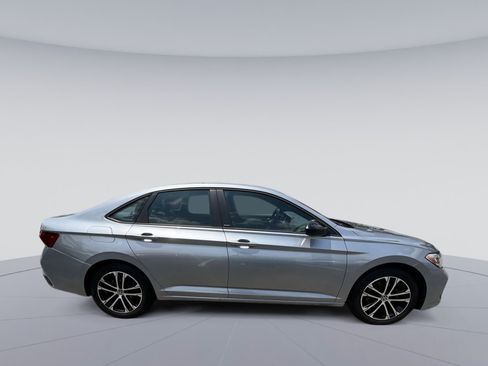 Used 2023 Volkswagen Jetta Sport FWD image 6