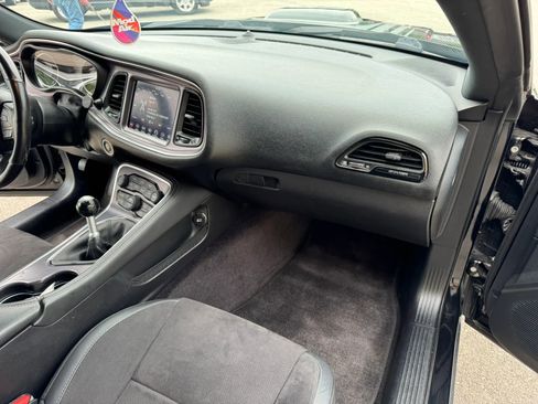 Used 2018 Dodge Challenger R/T Plus RWD image 21