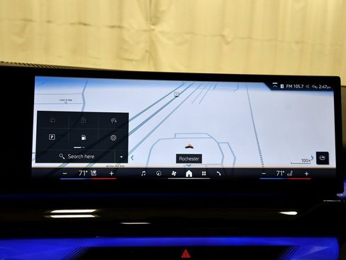 Used 2024 BMW 540i xDrive w/ Premium Package image 25