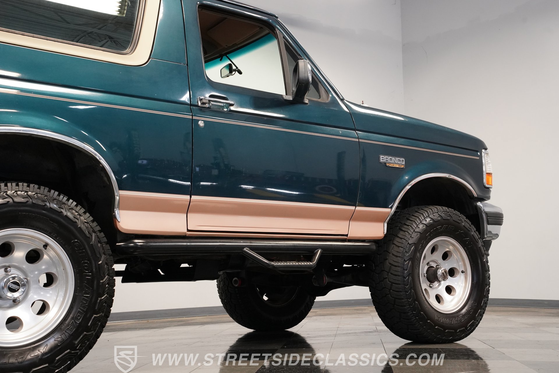 Used 1995 Ford Bronco Eddie Bauer AWD/4WD image 29