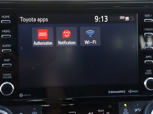 Used 2022 Toyota Highlander XLE FWD image 31