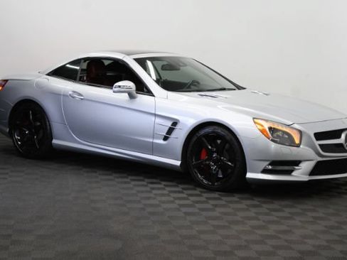 Used 2013 Mercedes-Benz SL 550 image 3