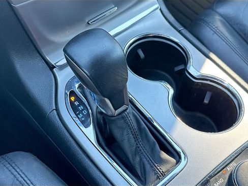 Used 2018 Jeep Grand Cherokee Limited image 16