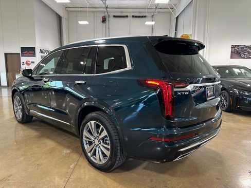 Used 2025 Cadillac XT6 Premium Luxury image 5