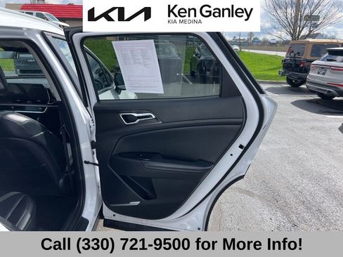 Certified 2024 Kia Sportage EX image 54