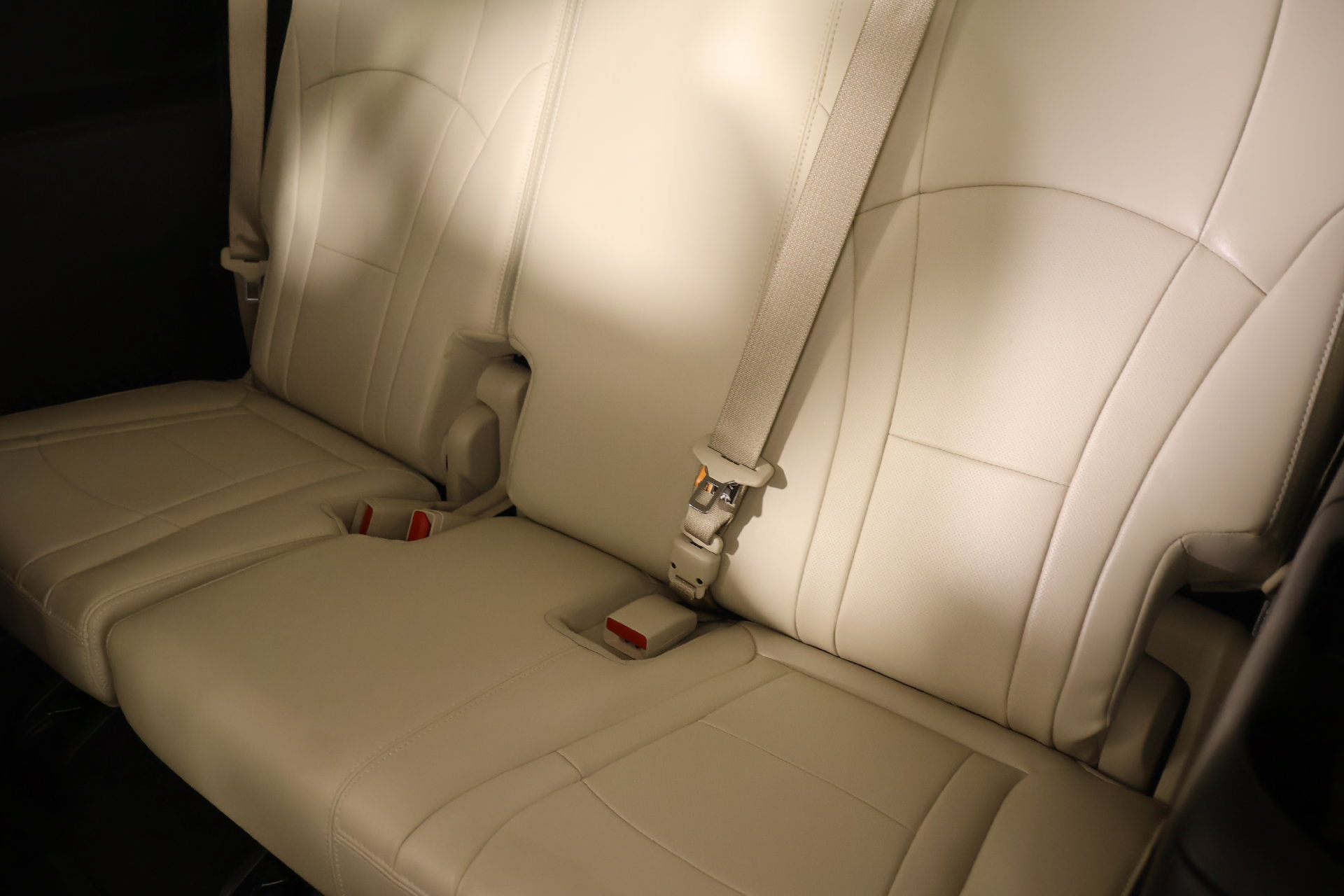Used 2023 Buick Enclave Premium w/ Experience Buick Package FWD image 13