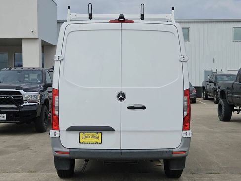 Used 2021 Mercedes-Benz Sprinter 1500 image 5