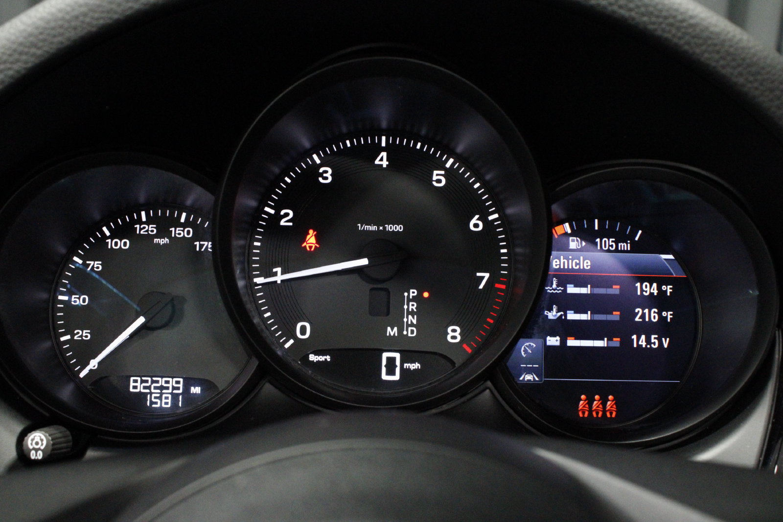 Used 2022 Porsche Macan AWD/4WD image 23