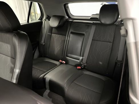 Used 2022 Chevrolet Trax LT w/ LT Convenience Package image 25