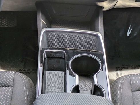 Used 2025 Chevrolet Equinox LT FWD image 19