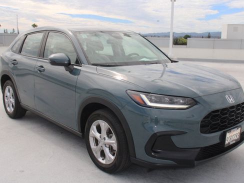 Used 2025 Honda HR-V LX image 2