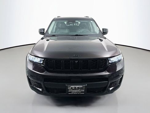 Used 2023 Jeep Grand Cherokee L Limited w/ Luxury Tech Group II AWD/4WD image 2