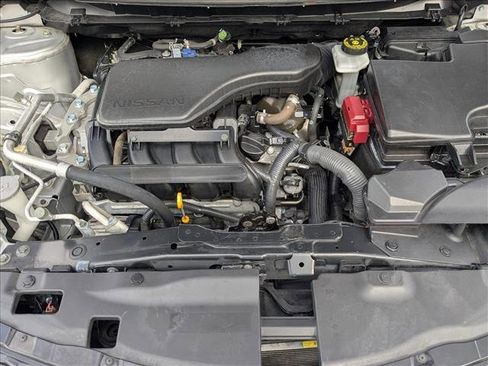 Used 2017 Nissan Rogue Sport SL FWD image 23