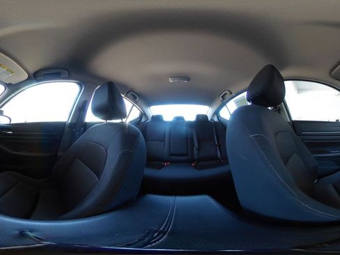 Used 2025 Nissan Altima 2.5 SV FWD image 43